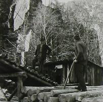 Noe Spögler und Hugo Luis an der Talstation 1968